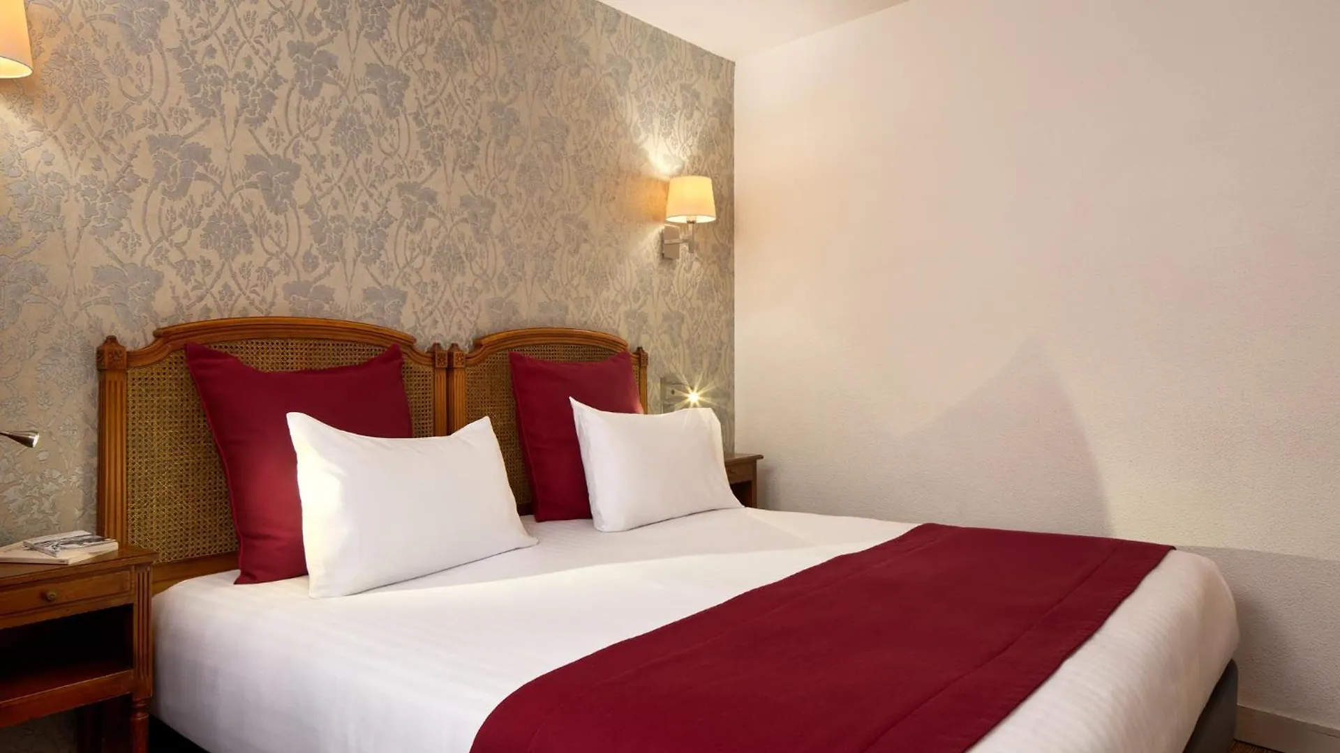 Timhotel Invalides Eiffel Paris 3*,