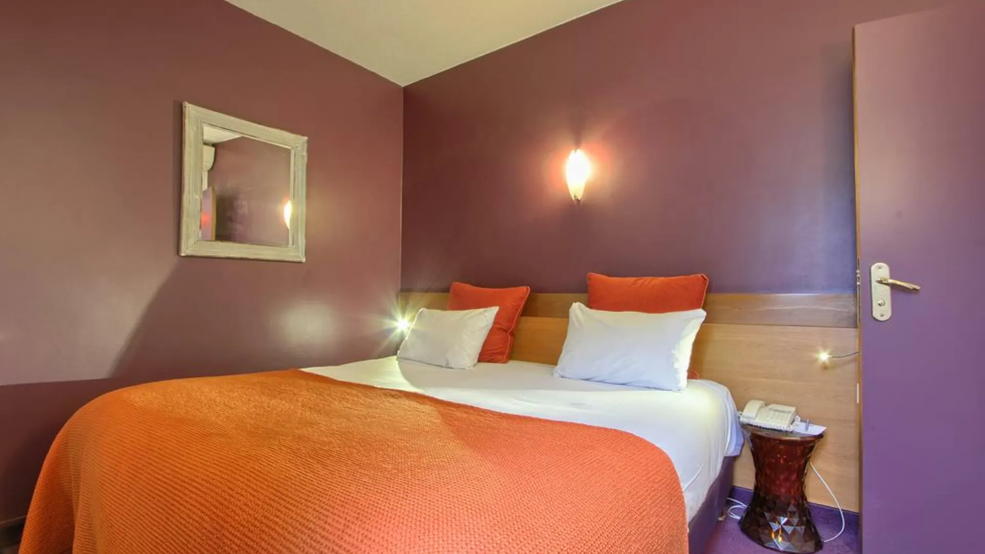 Timhotel Invalides Eiffel Paris 3*,