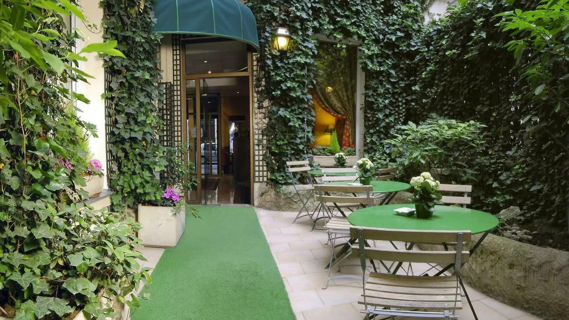 *** Otel Timhotel Invalides Eiffel Paris Fransa